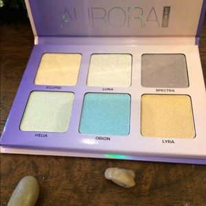 NEW! Anastasia Beverly Hills (aurora pallet)